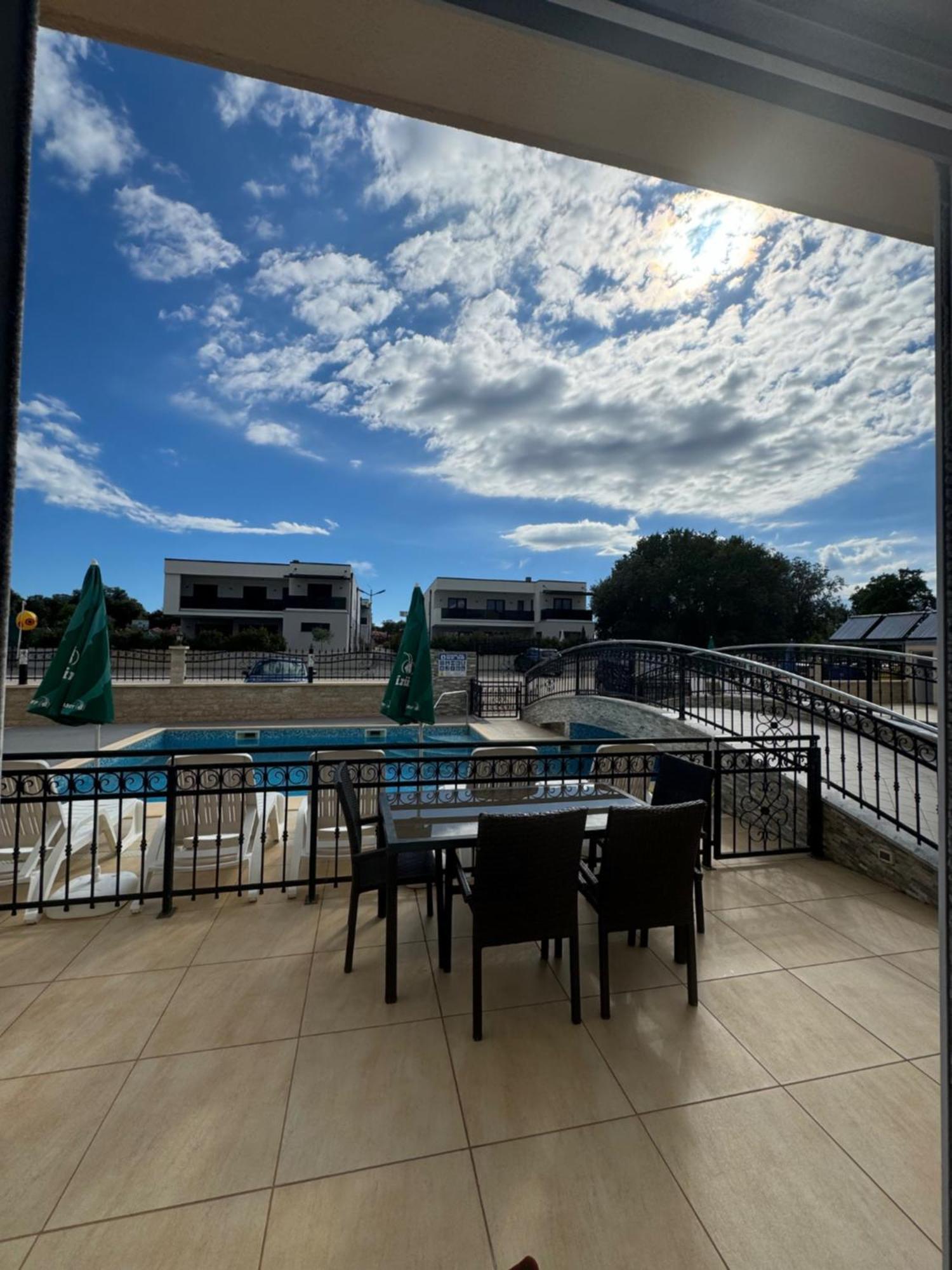 Funtana Appartements An Der 1 Reihe Vom Meer Esterno foto