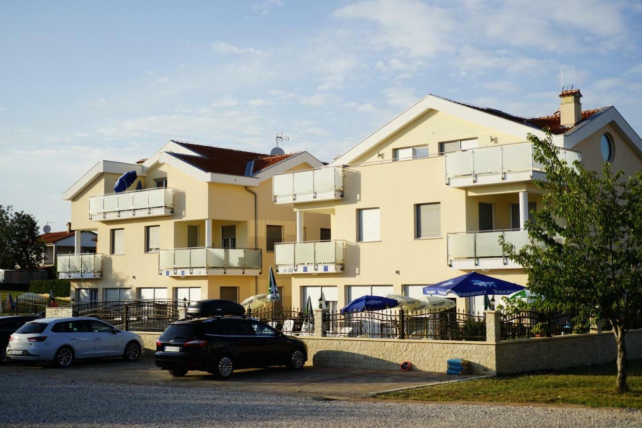 Funtana Appartements An Der 1 Reihe Vom Meer Esterno foto